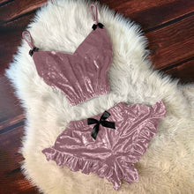 Load image into Gallery viewer, Solid color velvet suspender underwear set(AY1609)