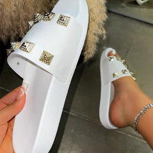 Load image into Gallery viewer, Fashion rhinestone rivet slippers(HPSD184)