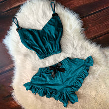 Load image into Gallery viewer, Solid color velvet suspender underwear set(AY1609)