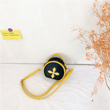 Load image into Gallery viewer, Children's Flower Contrast Crossbody Bag（AB2090）
